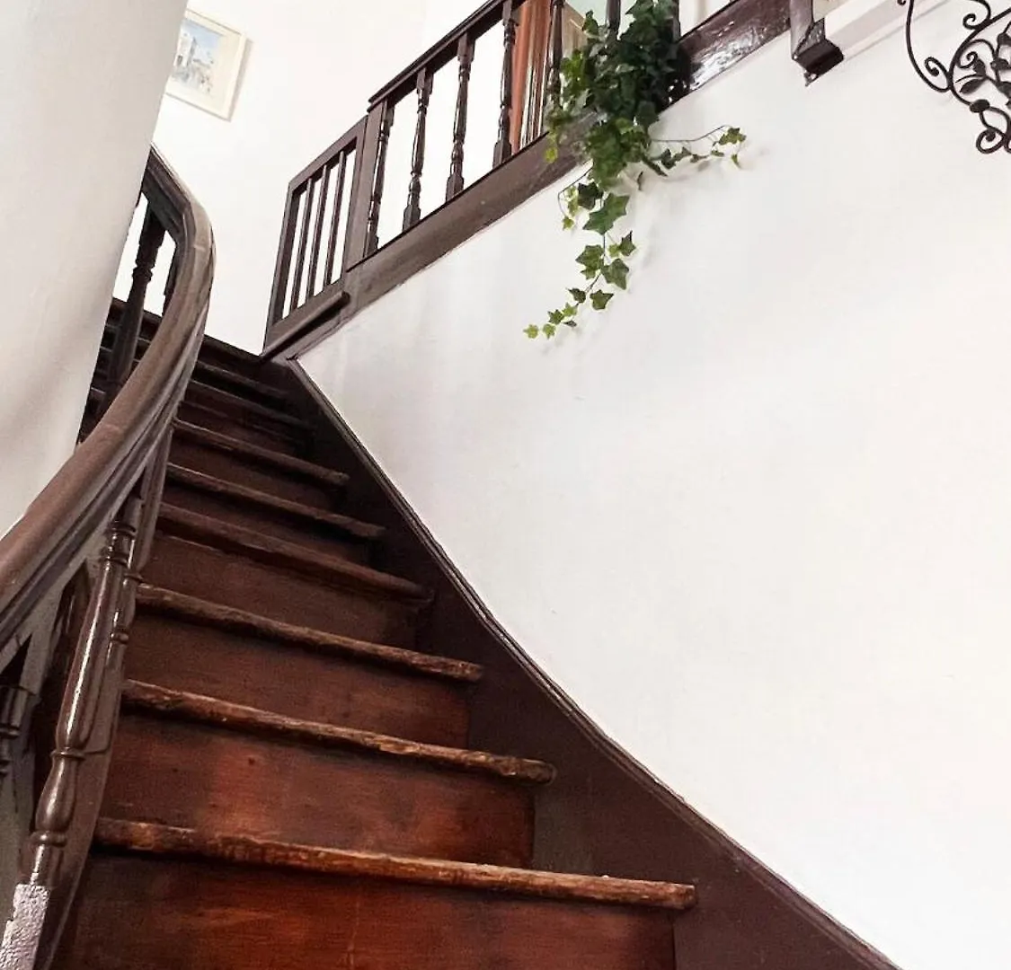 Typical Coimbra Home At Se Velha Square Apartment