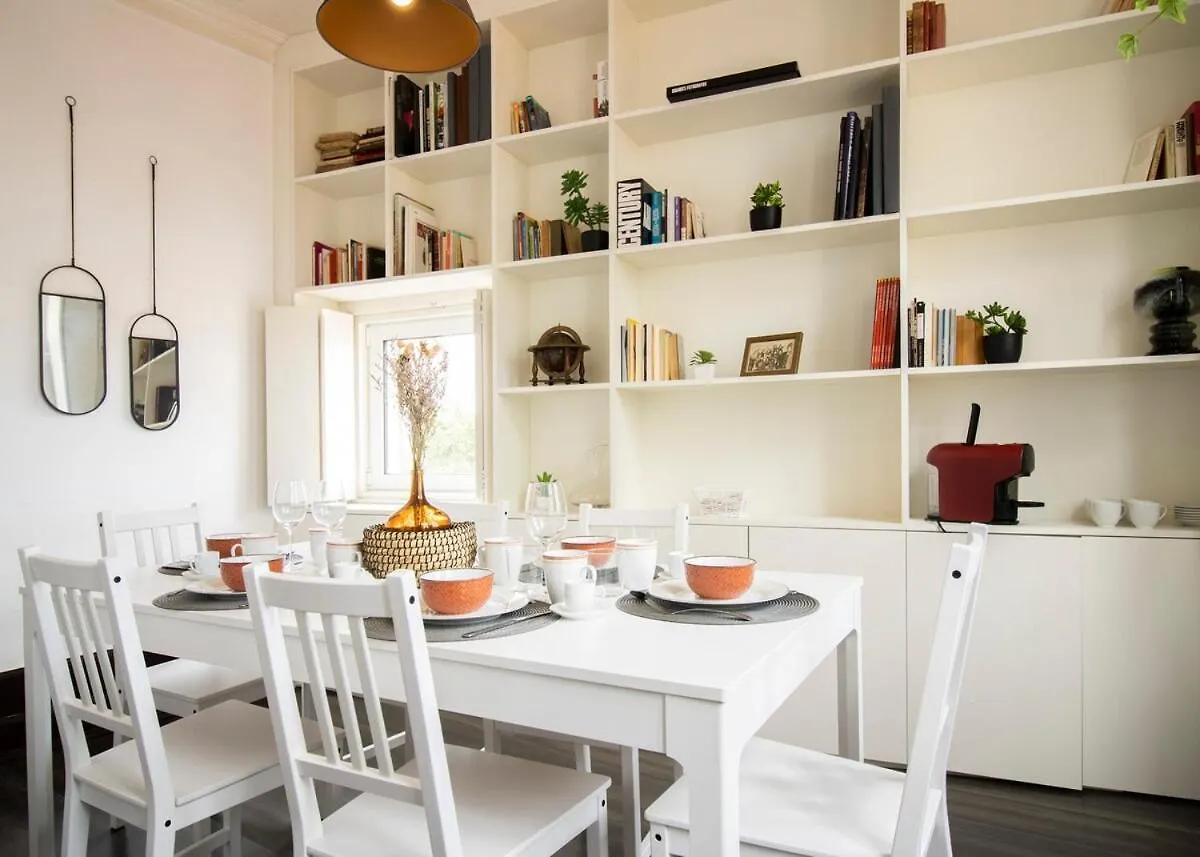 Typical Coimbra Home At Se Velha Square Apartment