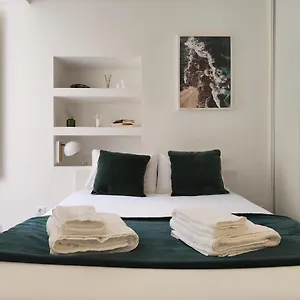  Apartment Terrace - Essence